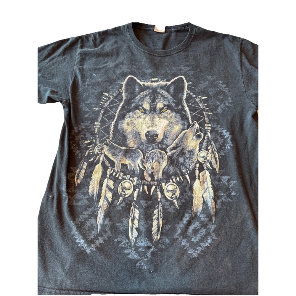 Vintage 90s Wolf Native American Tee Fader Size L Nature Tee